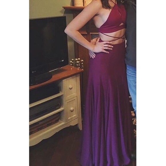 Kendall Jenner Prom Dress - Picture 1 of 4